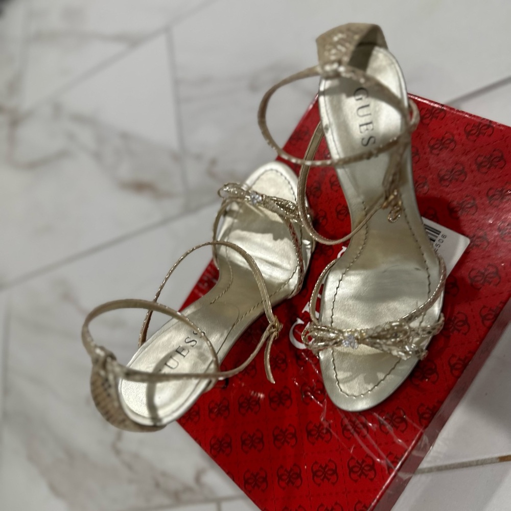 Guess shoes - Picture 6 of 7